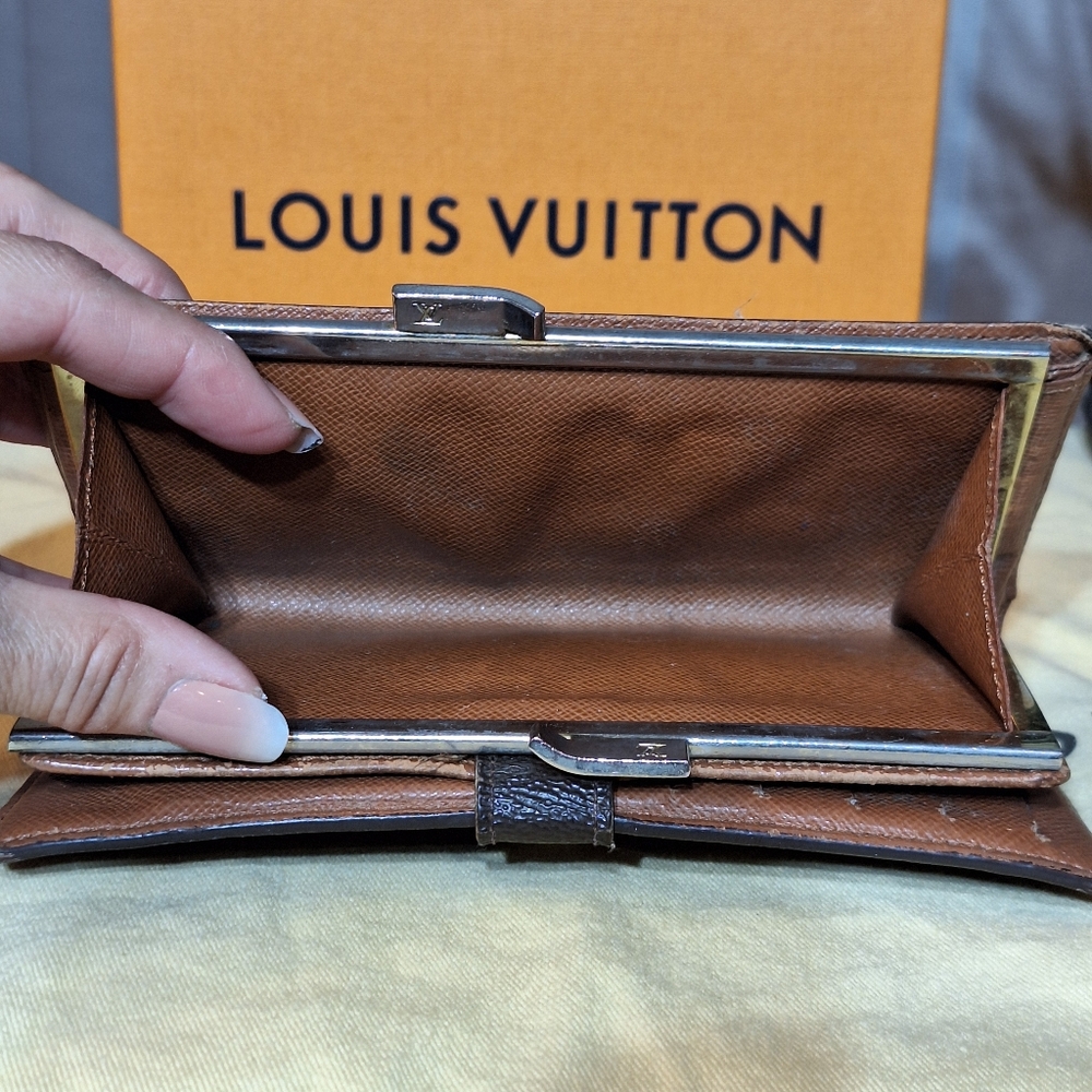 Rare Louis Vuitton Vintage Kisslock Long Wallet - Picture 6 of 14
